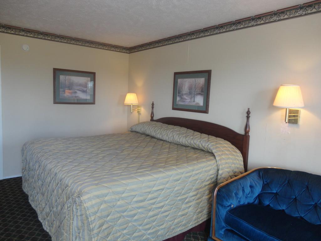 Royal Inn & Suites Tunica Room photo