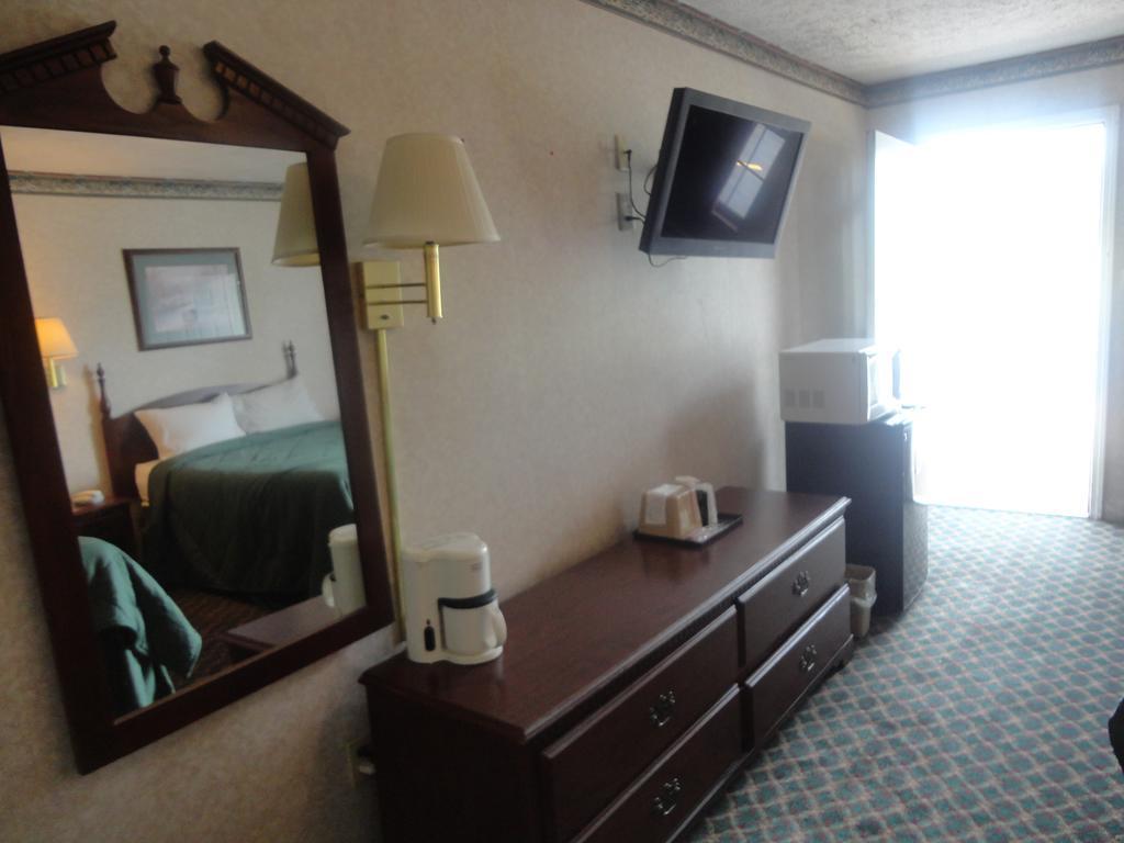 Royal Inn & Suites Tunica Room photo